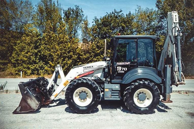 Экскаватор-погрузчик Terex 970