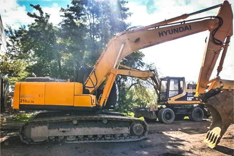 Гусеничный экскаватор Hyundai R 210 LC