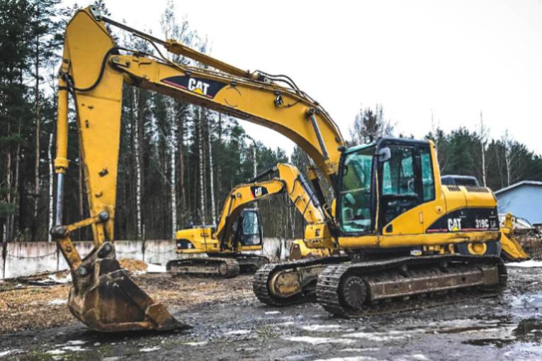 Гусеничный экскаватор CAT 319 C