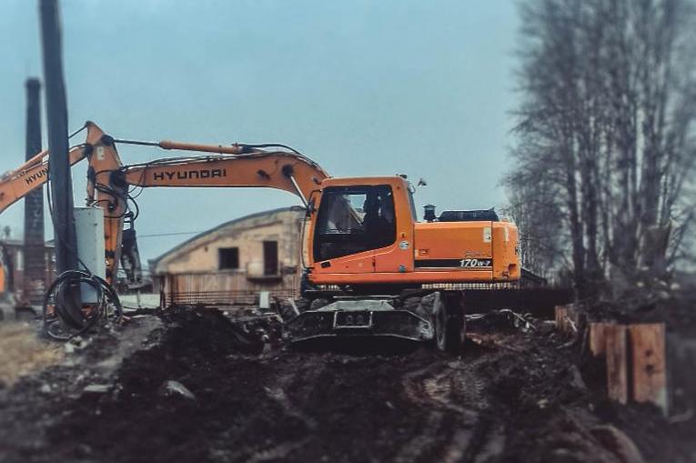 Колесный экскаватор Hyundai R 170W