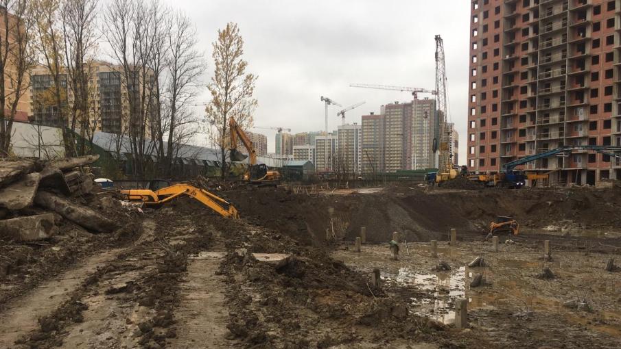Разработка котлована подземного паркинга