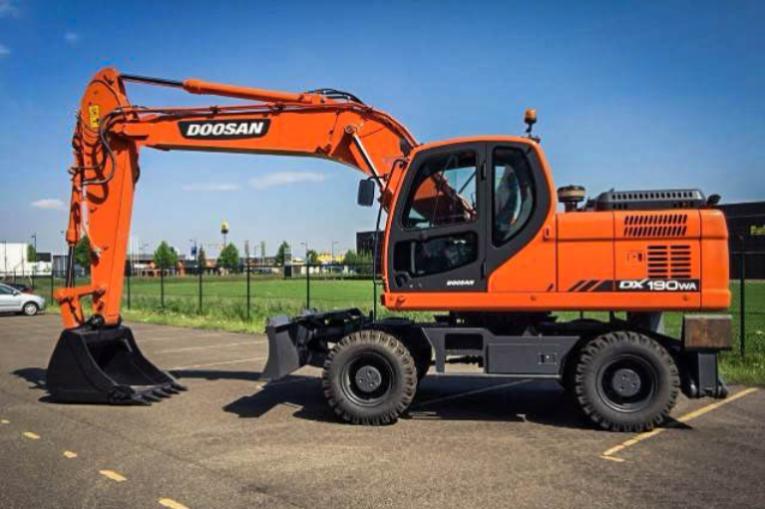 Колесный экскаватор Doosan DX 190W
