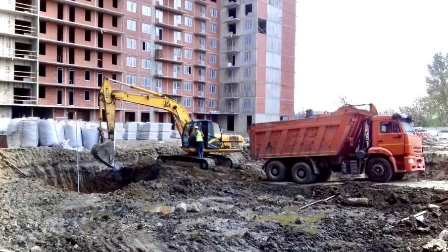 Разработка котлована подземного паркинга