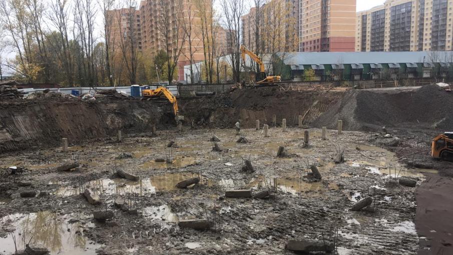 Разработка котлована подземного паркинга